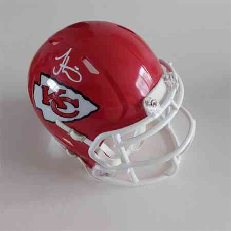 Tyreek Hill Signierter KC Chiefs Mini Helm