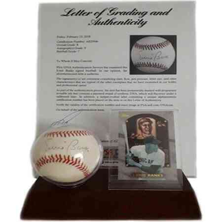 Ernie Banks Signierter Baseball mit Display Case