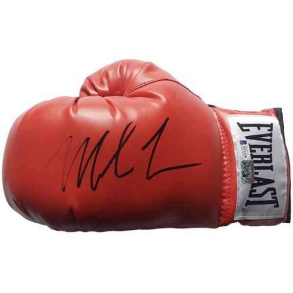 Mike Tyson Signierter Everlast Boxing Glove