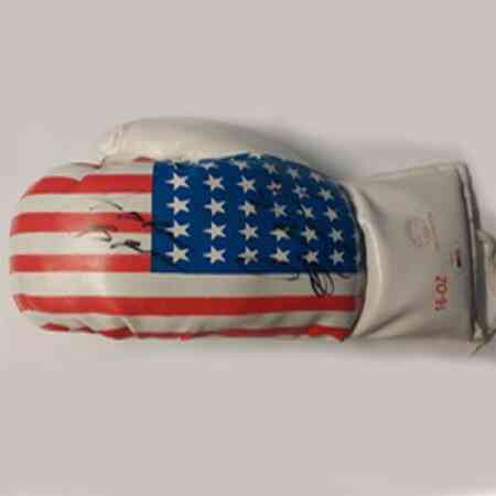 Mayweather Jr und Broner Signierter Glove